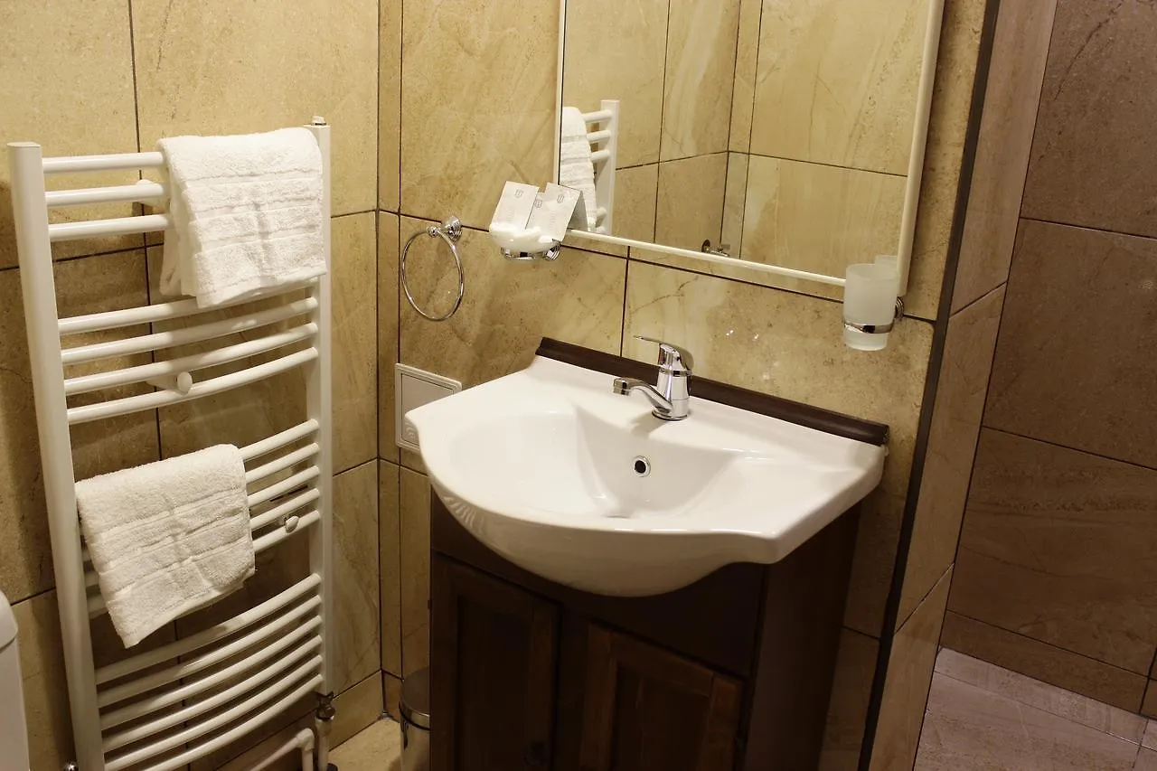 **  La Livada Bed & Breakfast Otopeni Romania